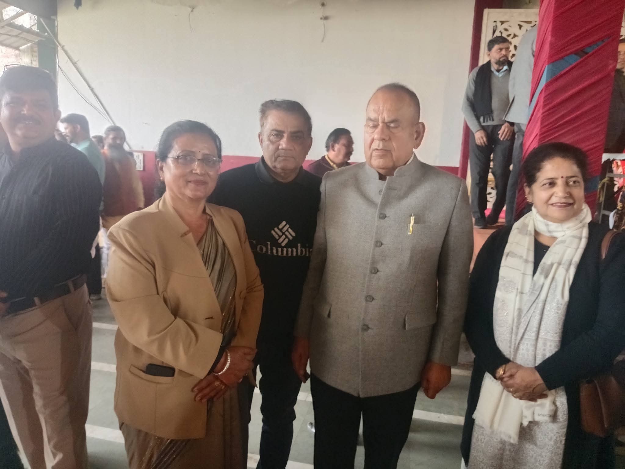 आज हरबर्टपुर क्लाउड्स वेडिंग पॉइंट में आयोजित कार्यकर्ता बैठक में 16 फरवरी को होने वाली और राजभवन घेराव के उपलक्ष में कार्यकर्ताओं की एक जनसभा में मुख्य अतिथि आदरणीय प्रीतम सिंह जी हरक सिंह रावत जी आदरणीय नव प्रभात जी आर्येन्द्र शर्मा जी उपस्थित रहें ?