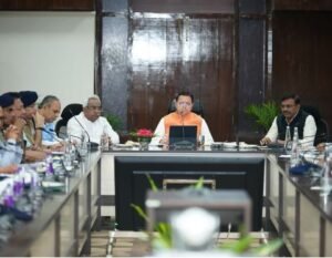 मुख्यमंत्री पुष्कर सिंह धामी ने सचिवालय में मानसून सीजन की तैयारियों की समीक्षा करते हुए अधिकारियों को निर्देश दिए