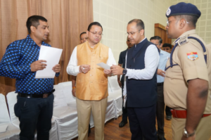 मुख्यमंत्री श्री पुष्कर सिंह धामी से मंगलवार को मुख्यमंत्री आवास स्थित मुख्य सेवक सदन में विधायक पुरोला श्री दुर्गेश्वर लाल ने भेंट की।